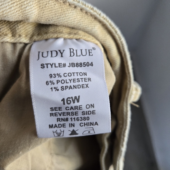 Judy blue 16W garment dyed pants - Picture 3 of 5